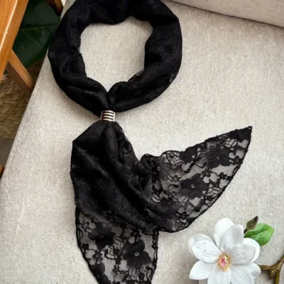 دستمال گردن طرح‌دار