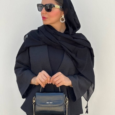 شال مشکی منگوله دار