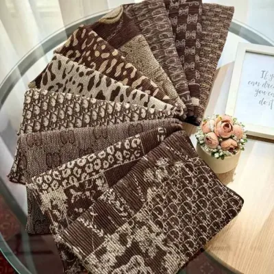شال قهوه‌ای تک دورگان