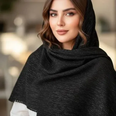 شال نخی مشکی با طرح پلیسه و حاشیه عدسی‌دوزی