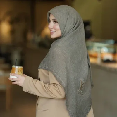 روسری وال سنگشور گلدوزی شده با حاشیه دانتل وارداتی