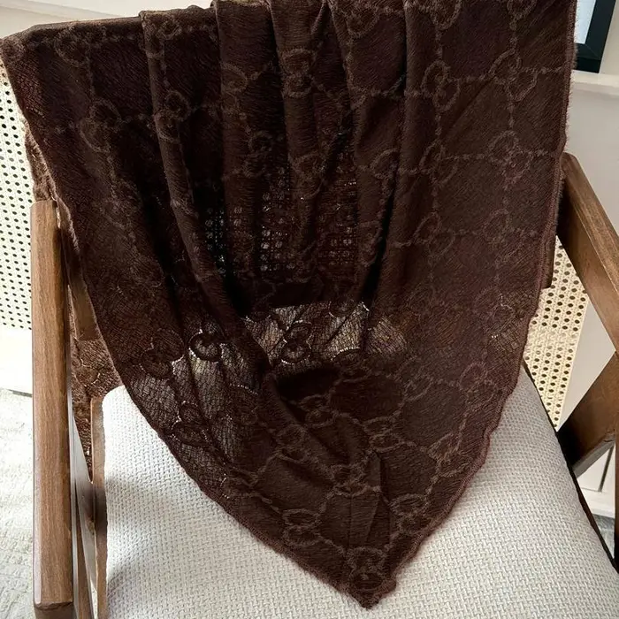 روسری سه گوش گوچی حوله ای