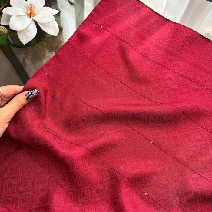 روسری ژاکارد پولکی میله‌ای