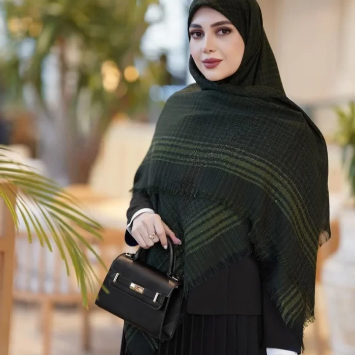 روسری نخی لینن حاشیه لمه، قواره ۱۳۵